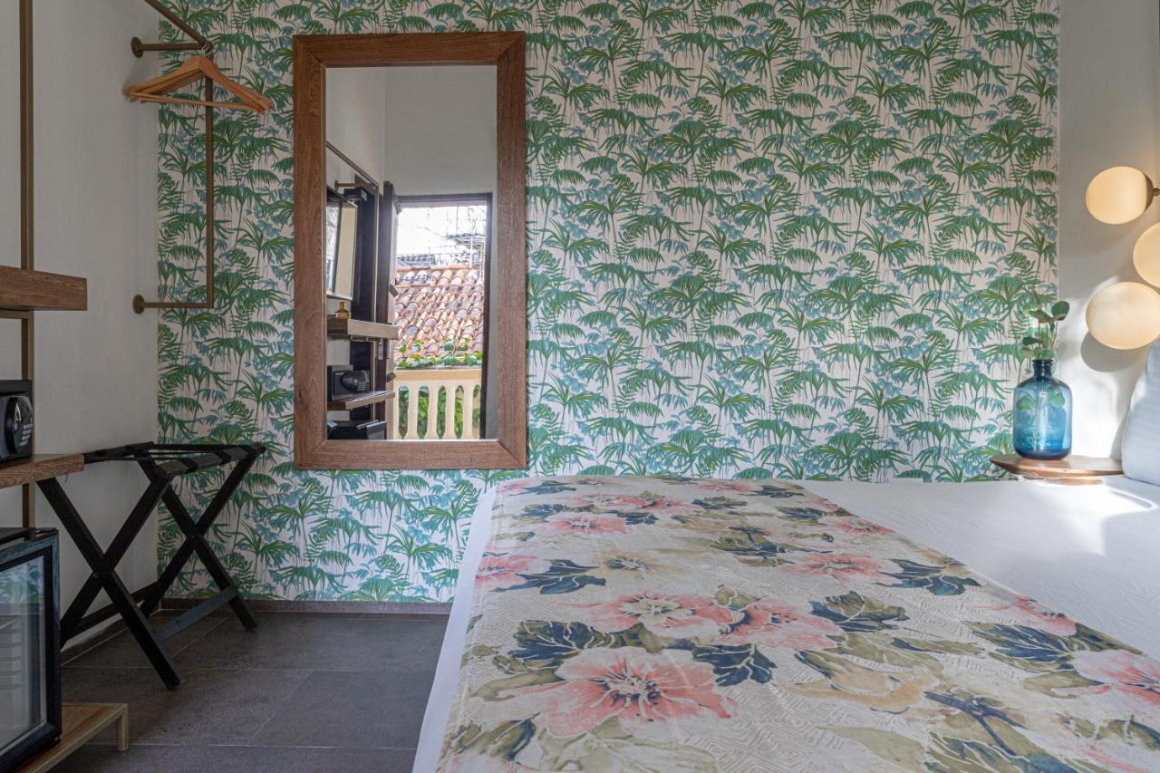 Hotel Soy Local Insignia