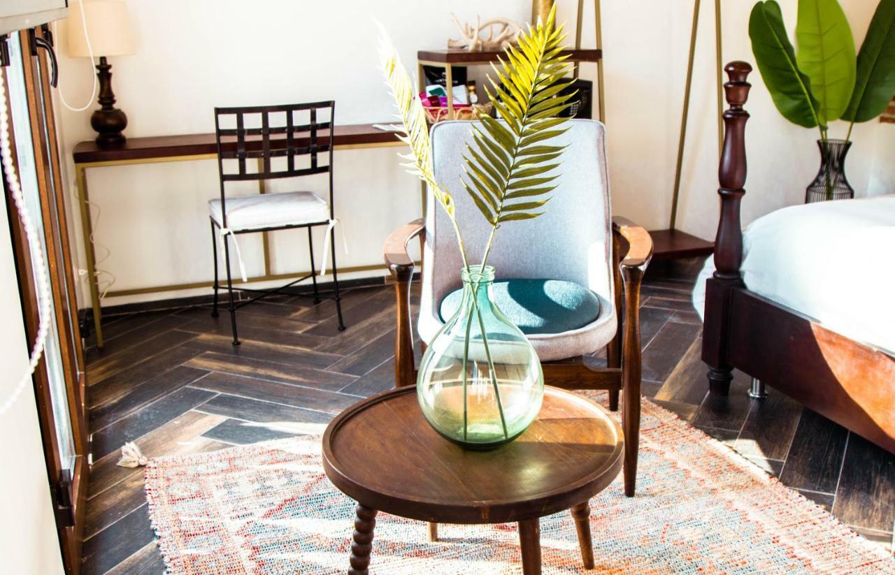 Hotel Soy Local Insignia