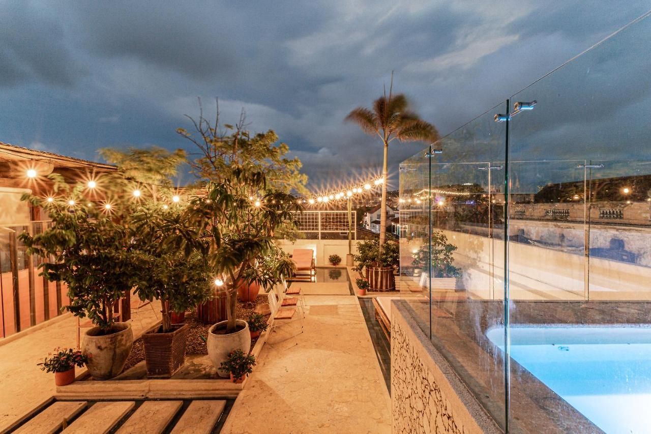 Soy Local Insignia Hotel 4*