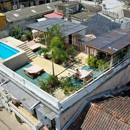 Soy Local Insignia 4*