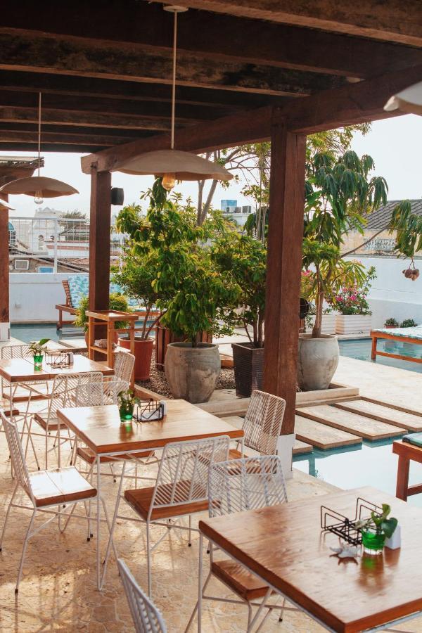 Hotel Soy Local Insignia