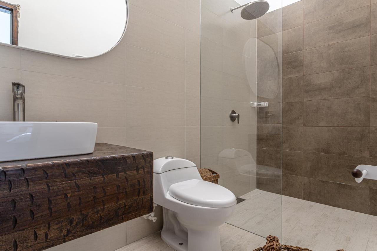 Soy Local Insignia 4*