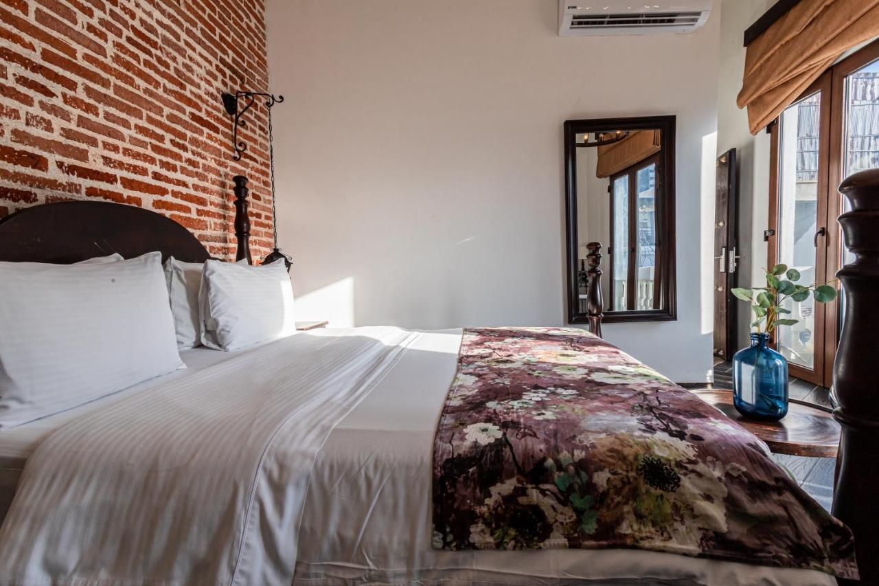 Hotel Soy Local Insignia