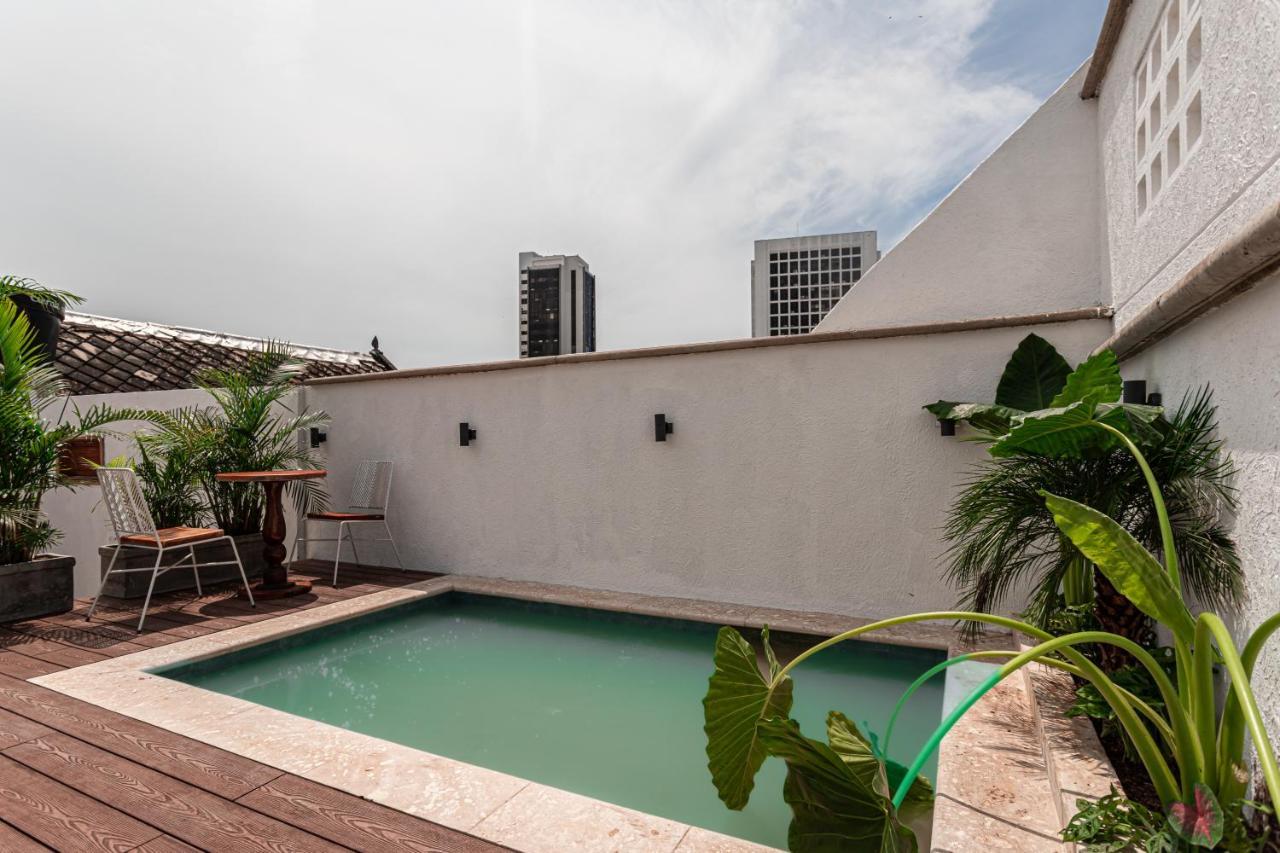 Soy Local Insignia Hotel