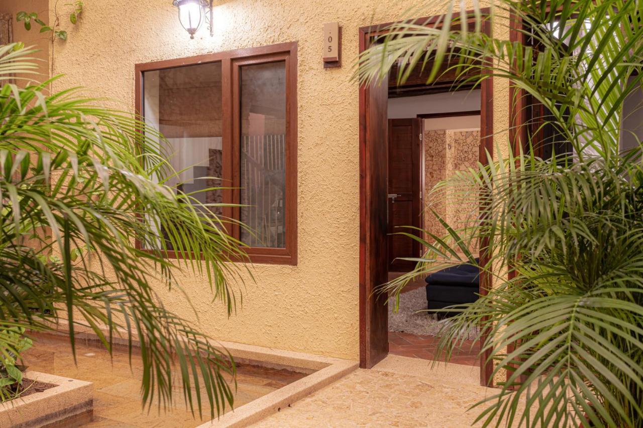 Hotel Soy Local Insignia