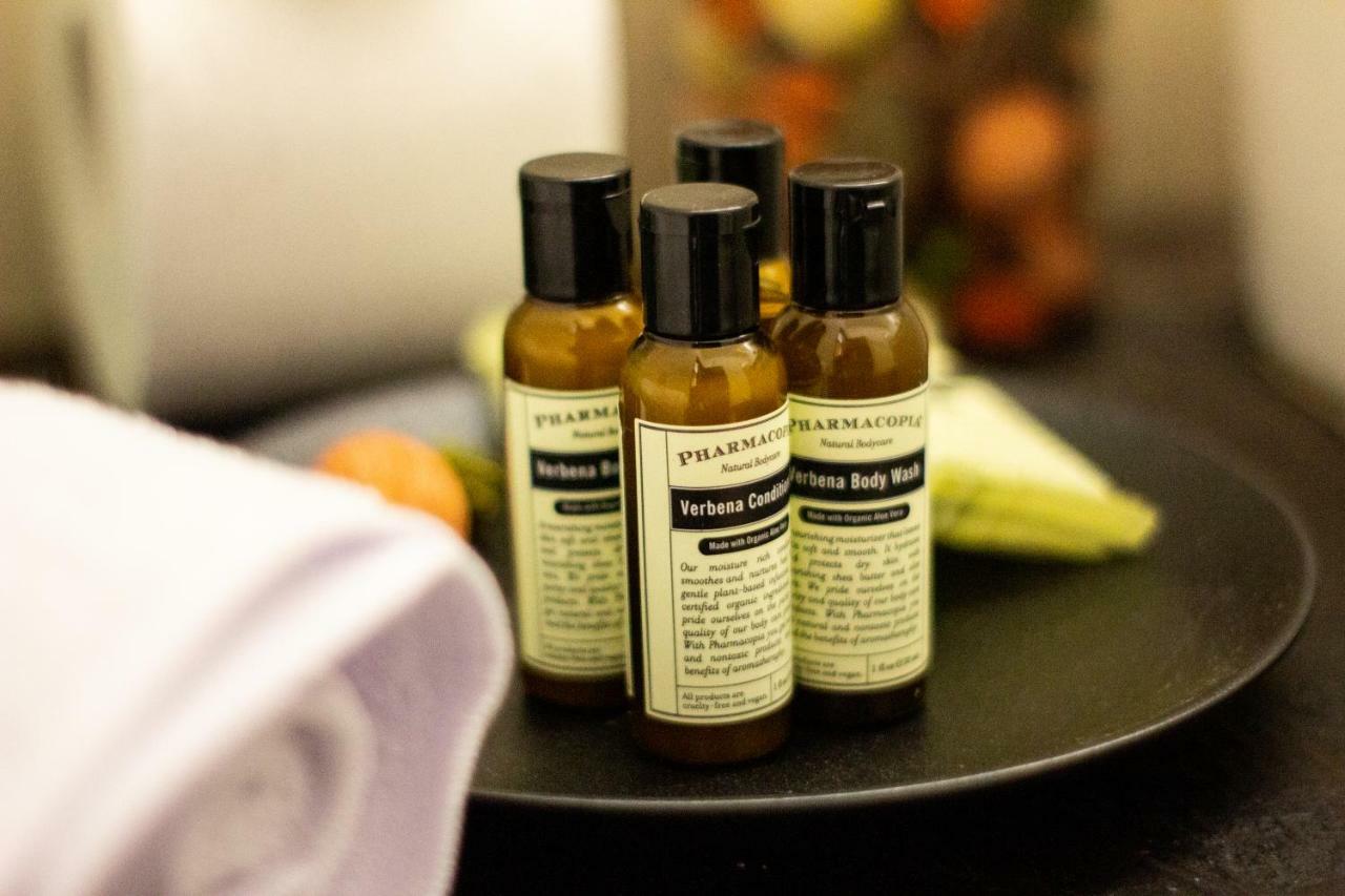 Soy Local Insignia Hotel 4*